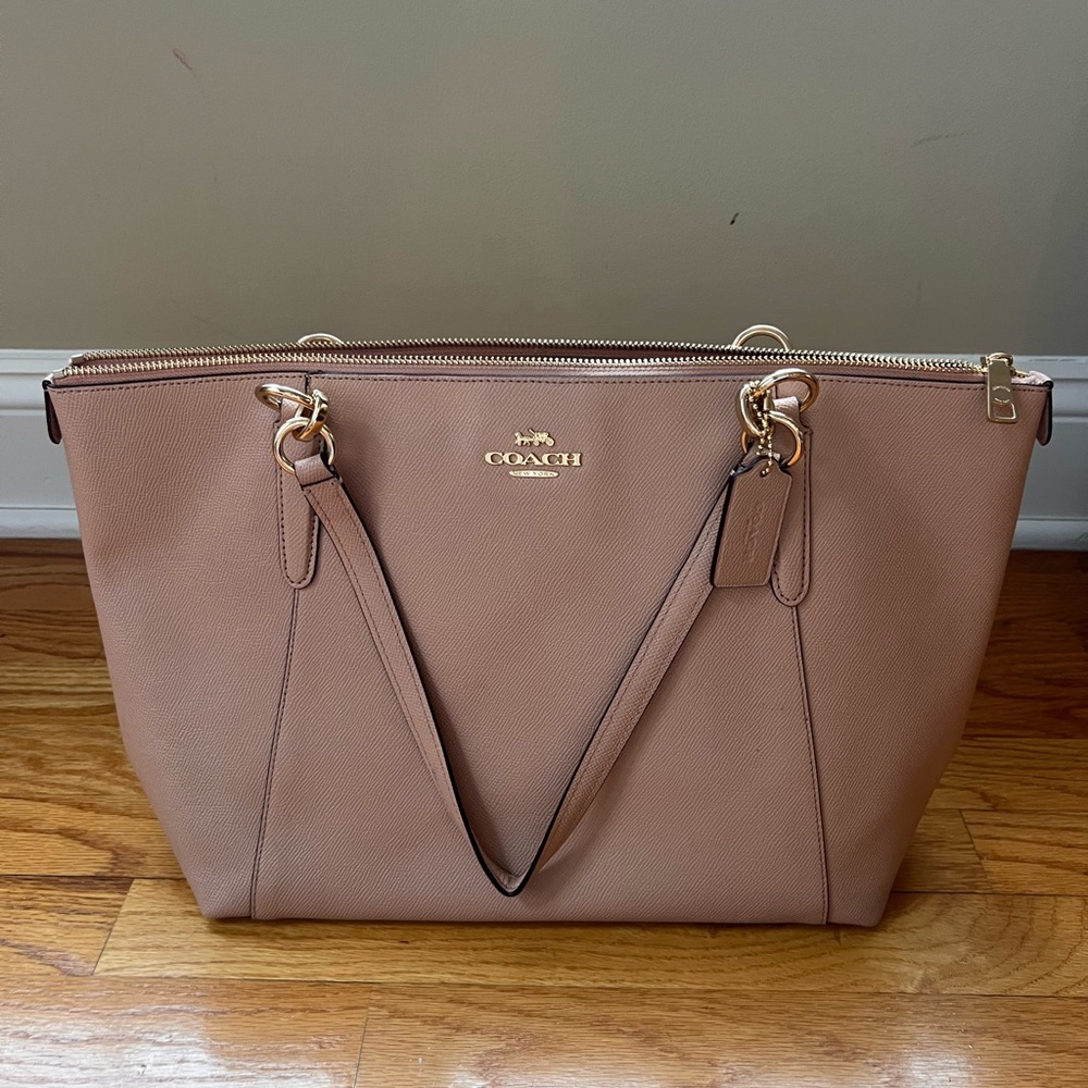 Coach Ava Crossgrain Leather Tote with Structured Design - F57526 - Soft Pink